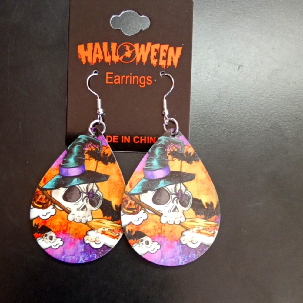 3 For $15 Wicked Witch Skull Halloween Earrings 🕷️